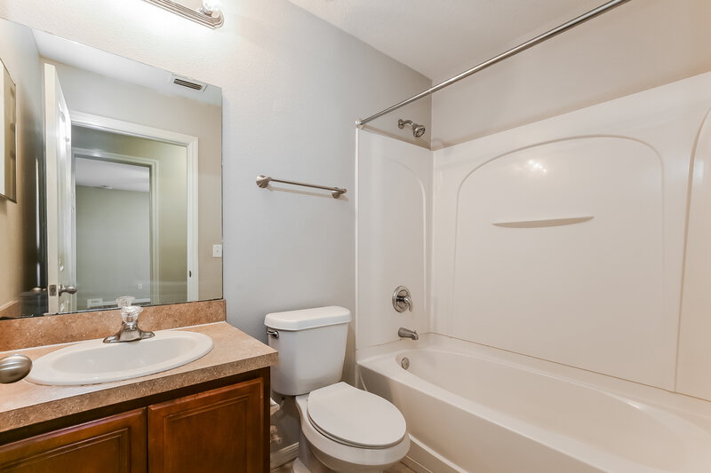 2,260/Mo, 15640 Perdido Dr Orlando, FL 32828 Bathroom View
