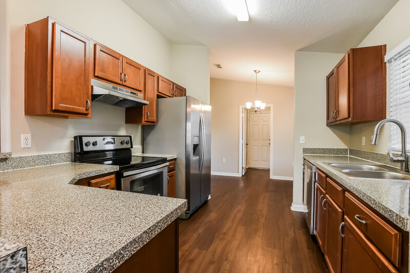 2,180/Mo, 312 Edisto Pl Apopka, FL 32712 Kitchen View 2