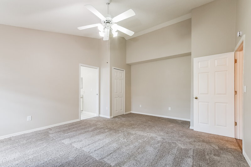 2,415/Mo, 4511 Wyndcliff Cir Orlando, FL 32817 Main Bedroom View 2