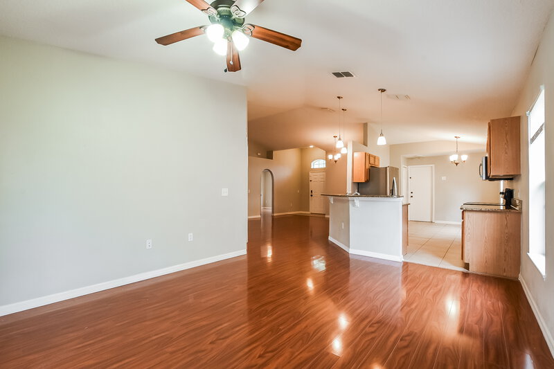 1,865/Mo, 2127 Aitkin Loop Leesburg, FL 34748 Family Room View 2