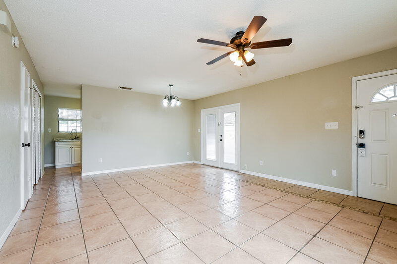 1,825/Mo, 515 Beechwood Ave Altamonte Springs, FL 32714 Living Room View