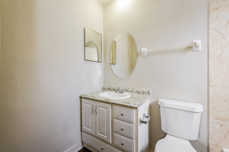 1,825/Mo, 515 Beechwood Ave Altamonte Springs, FL 32714 Bathroom View