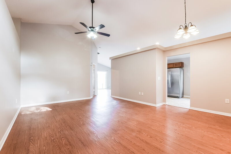 2,320/Mo, 3433 Benson Park Blvd Orlando, FL 32829 Living Room View 2