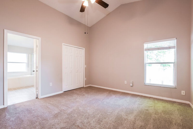 2,320/Mo, 3433 Benson Park Blvd Orlando, FL 32829 Main Bedroom View 2