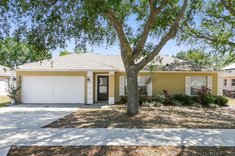 2,110/Mo, 926 Willow Run St Minneola, FL 34715 External View