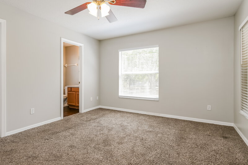 2,110/Mo, 926 Willow Run St Minneola, FL 34715 Misc View 9