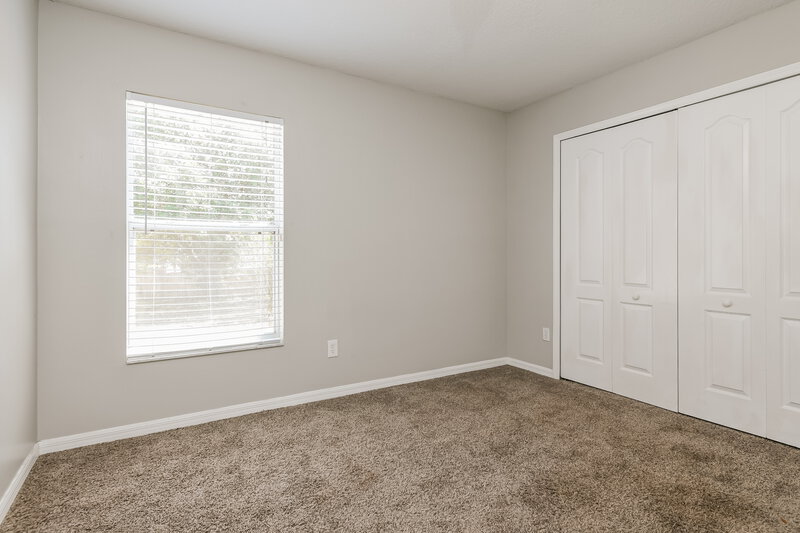 2,110/Mo, 926 Willow Run St Minneola, FL 34715 Bedroom View