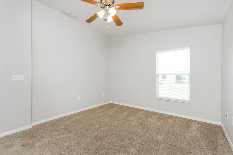 1,830/Mo, 263 Kings Pond Ave Winter Haven, FL 33880 Main Bedroom View 2