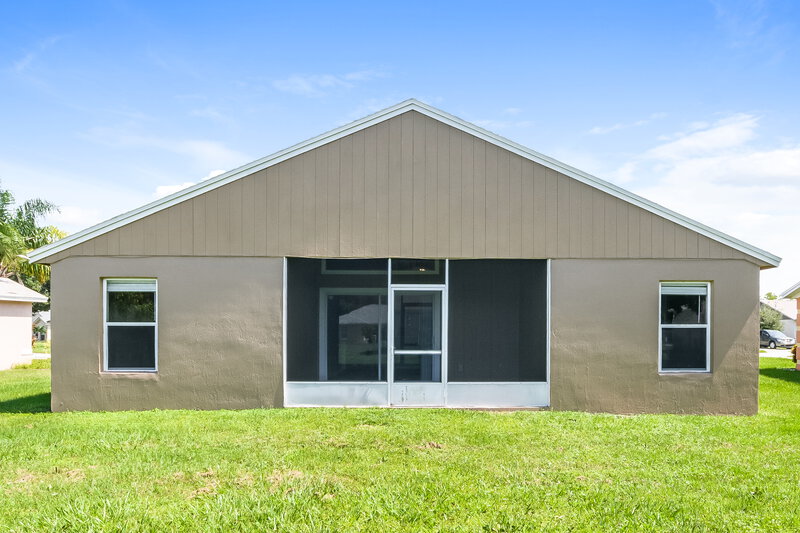 1,830/Mo, 263 Kings Pond Ave Winter Haven, FL 33880 Rear View