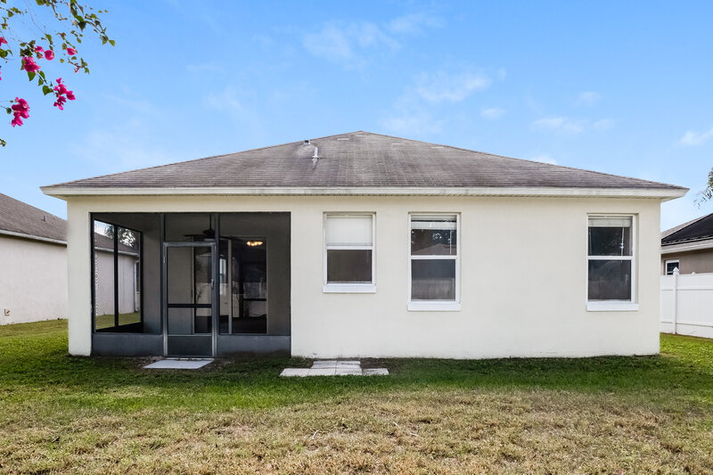 1,810/Mo, 1741 Mountclair Ct Mount Dora, FL 32757 Rear View