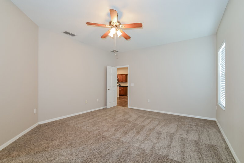 1,965/Mo, 7012 Brenton Manor Ln Winter Haven, FL 33881 Main Bedroom View