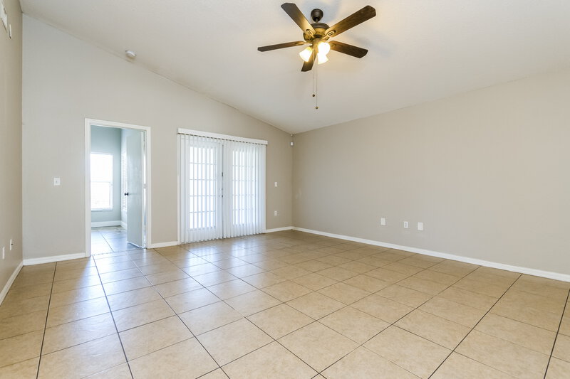 1,855/Mo, 3008 Sabal Bend Dr NE Winter Haven, FL 33881 Living Room View 2