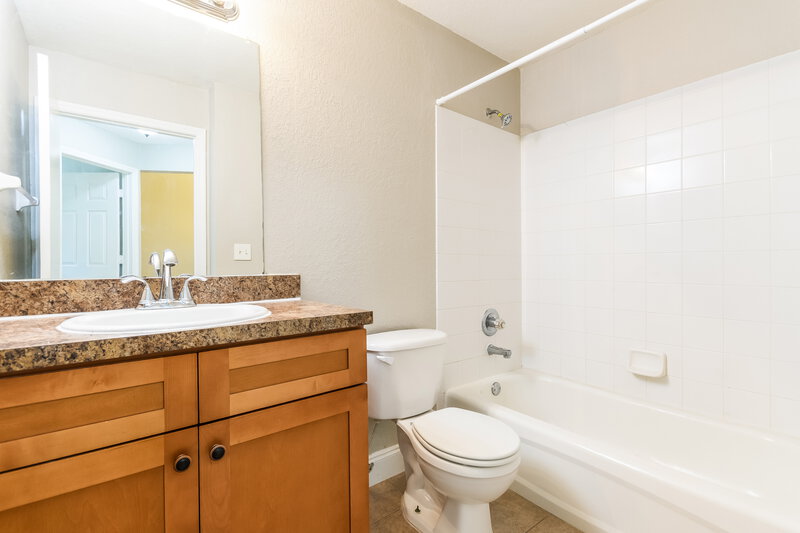 1,855/Mo, 3008 Sabal Bend Dr NE Winter Haven, FL 33881 Bathroom View