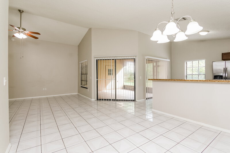 2,340/Mo, 1657 Sunburst Way Kissimmee, FL 34744 Dining Room View 2