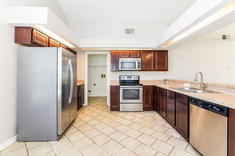 2,135/Mo, 2151 Black Hawk St Clermont, FL 34714 Kitchen View 2