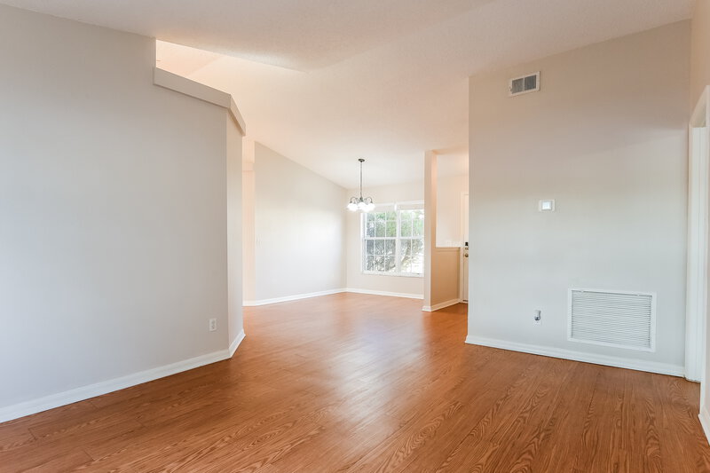 2,110/Mo, 15025 Margaux Dr Clermont, FL 34714 Family Room View