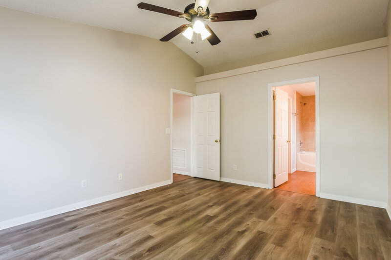 2,110/Mo, 15025 Margaux Dr Clermont, FL 34714 Main Bedroom View