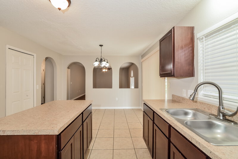 1,860/Mo, 2209 Nicollett Way Leesburg, FL 34748 Kitchen View 2