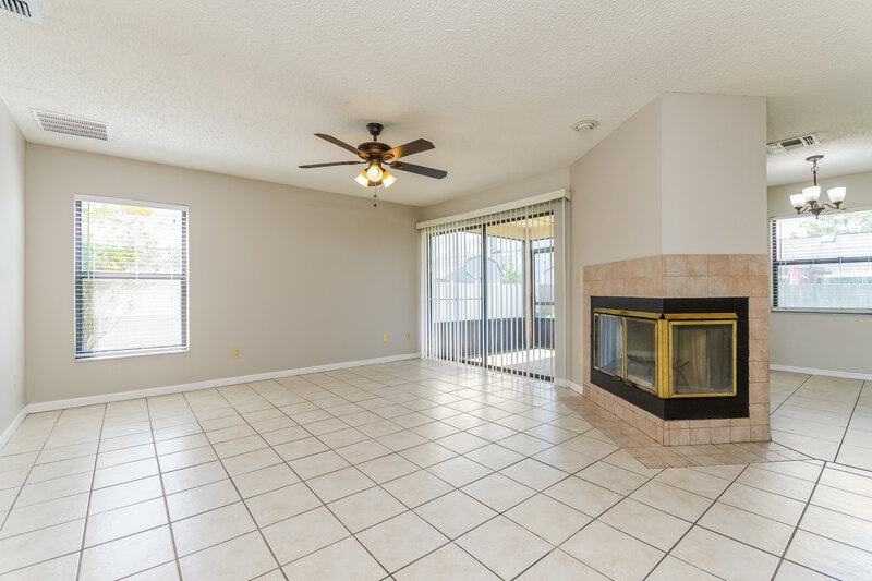 2,365/Mo, 1738 Singing Palm Dr Apopka, FL 32712 Family Room View