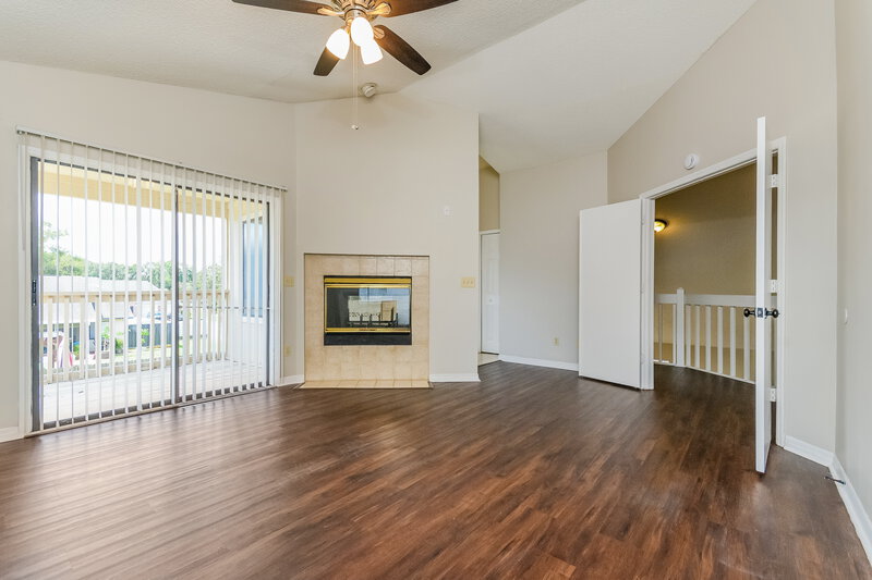 2,365/Mo, 1738 Singing Palm Dr Apopka, FL 32712 Main Bedroom View 2