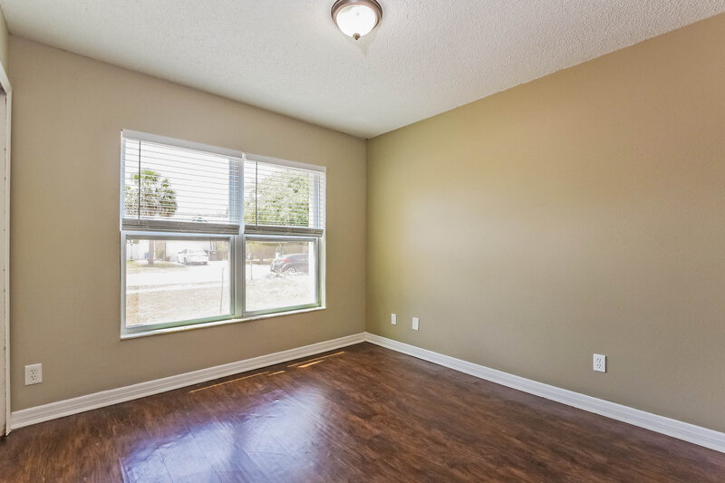 2,740/Mo, 3031 Mit St Orlando, FL 32817 Bedroom View 3