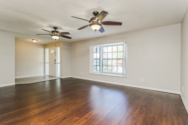 3,060/Mo, 408 Coleman Dr Winter Haven, FL 33884 Living Room View