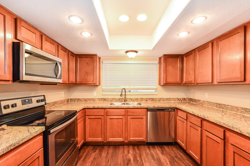 2,965/Mo, 1400 Ponce De Leon Blvd Winter Springs, FL 32708 Kitchen View