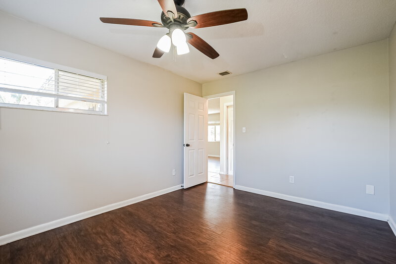 2,000/Mo, 2843 Kinnon Dr Orlando, FL 32817 Main Bedroom View 2