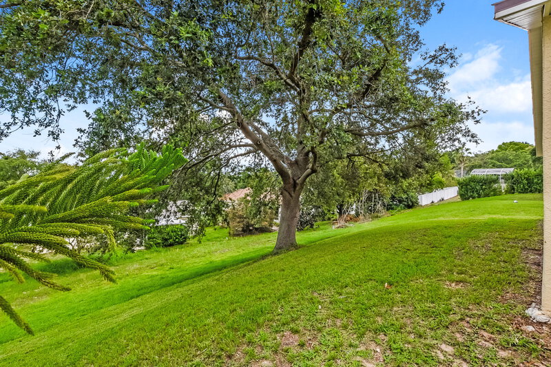2,170/Mo, 1378 Willow Crest Dr Clermont, FL 34711 Rear View 2
