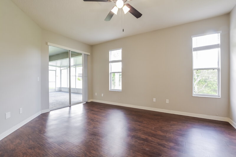 2,560/Mo, 13836 Old Dock Rd Orlando, FL 32828 Main Bedroom View