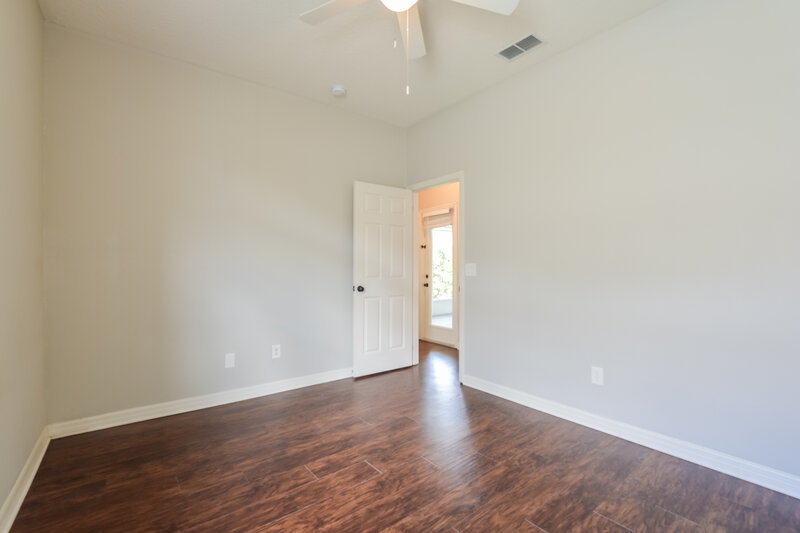 2,560/Mo, 13836 Old Dock Rd Orlando, FL 32828 Main Bedroom View 3