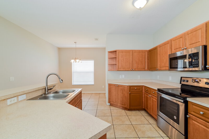 1,640/Mo, 184 Aurelia Ct Kissimmee, FL 34758 Kitchen View 2