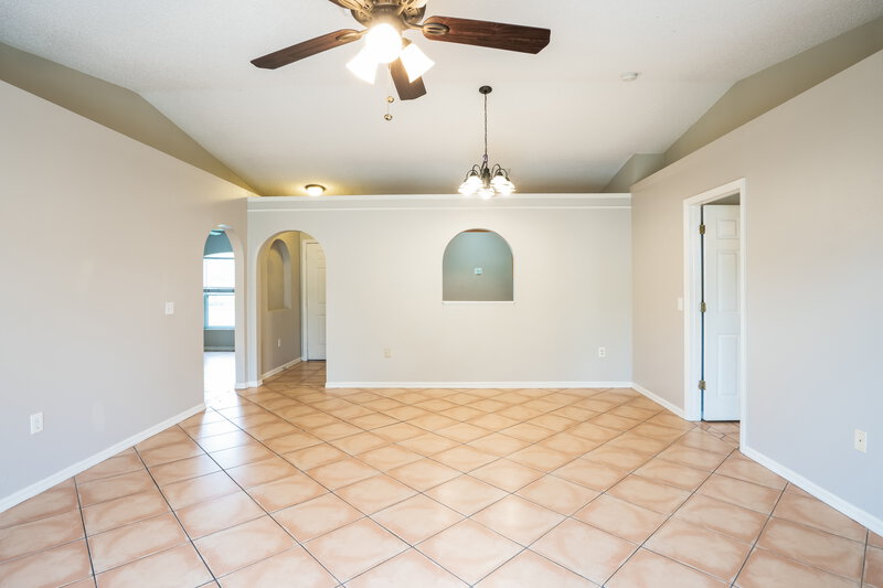 2,630/Mo, 4212 Stonefield Dr Orlando, FL 32826 Dining Room View