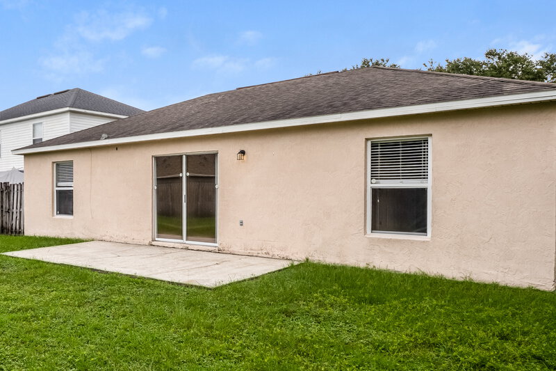 2,630/Mo, 4212 Stonefield Dr Orlando, FL 32826 Rear View