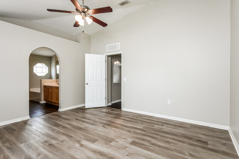 1,765/Mo, 1722 Eagle Pines Cir Eagle Lake, FL 33839 Main Bedroom View 2