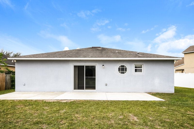 1,765/Mo, 1722 Eagle Pines Cir Eagle Lake, FL 33839 Rear View