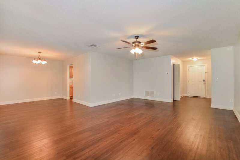 2,350/Mo, 996 Papaya Ln Winter Springs, FL 32708 Living Room View 2