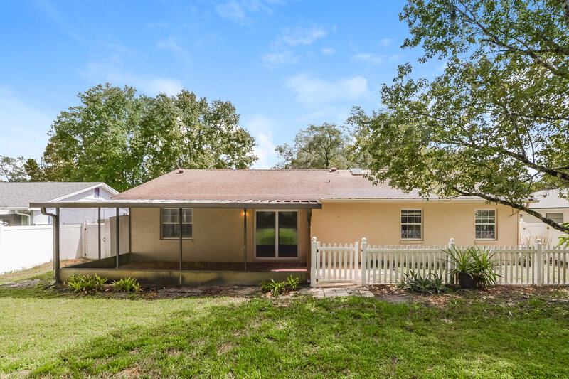 2,350/Mo, 996 Papaya Ln Winter Springs, FL 32708 Rear View