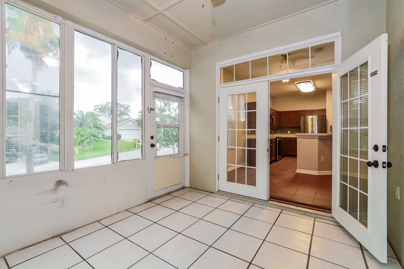 2,400/Mo, 1605 Golfside Village Ct Apopka, FL 32712 Sun Room View