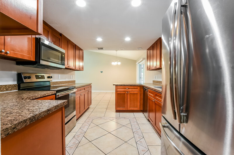 2,290/Mo, 829 W Birchwood Cir Kissimmee, FL 34743 Misc View 3