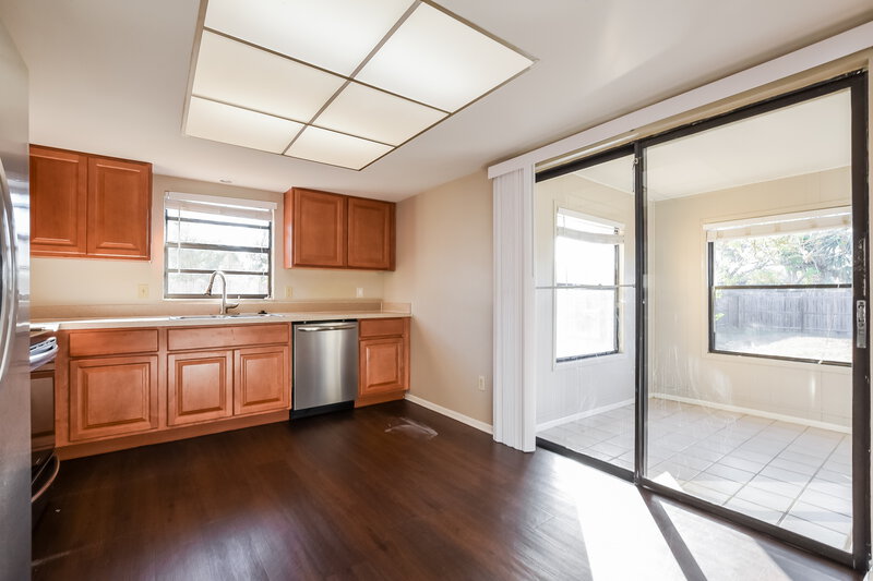 2,340/Mo, 1332 Andes Dr Winter Springs, FL 32708 Kitchen View