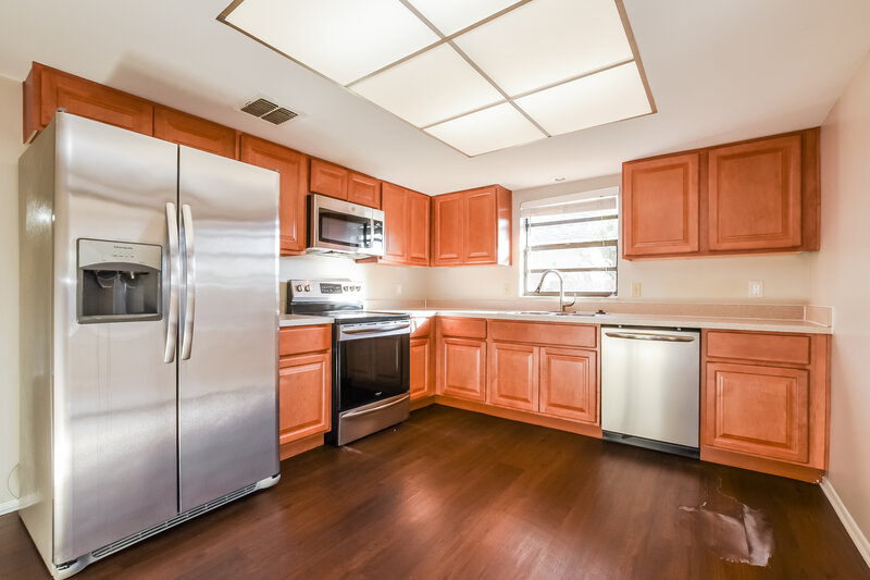 2,340/Mo, 1332 Andes Dr Winter Springs, FL 32708 Kitchen View 2