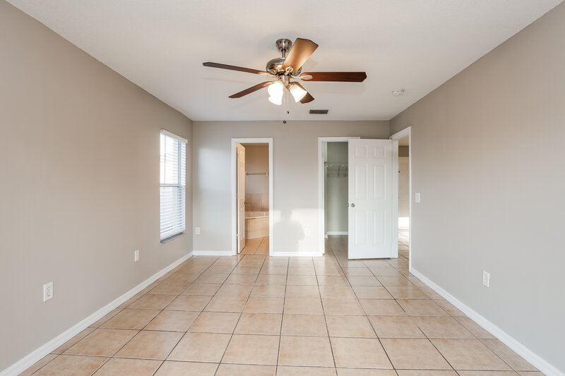 1,800/Mo, 802 Provence Way Kissimmee, FL 34759 Main Bedroom View 2