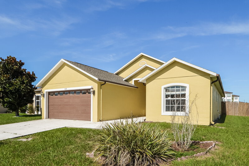 2,050/Mo, 458 Tamarind Parke Ln Kissimmee, FL 34758 Front View