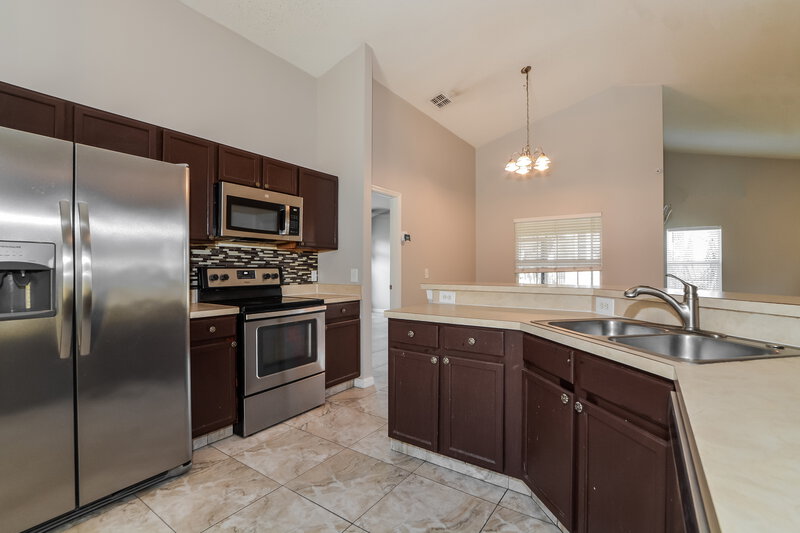 2,050/Mo, 458 Tamarind Parke Ln Kissimmee, FL 34758 Kitchen View