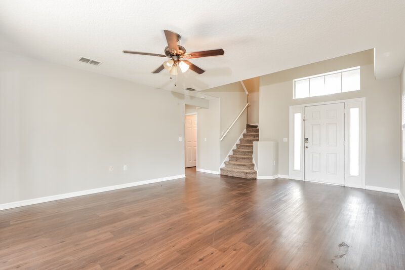 2,480/Mo, 333 Edisto Pl Apopka, FL 32712 Living Room View 2