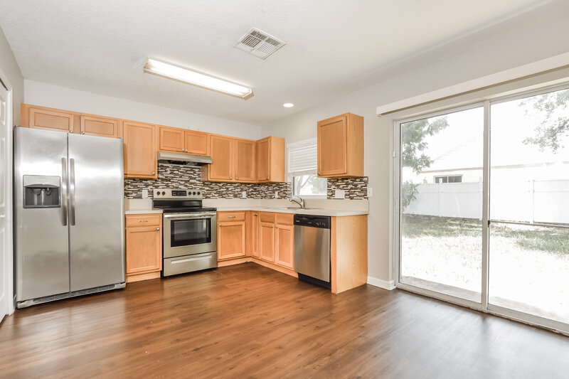 2,480/Mo, 333 Edisto Pl Apopka, FL 32712 Kitchen View