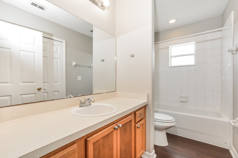 2,480/Mo, 333 Edisto Pl Apopka, FL 32712 Bathroom View