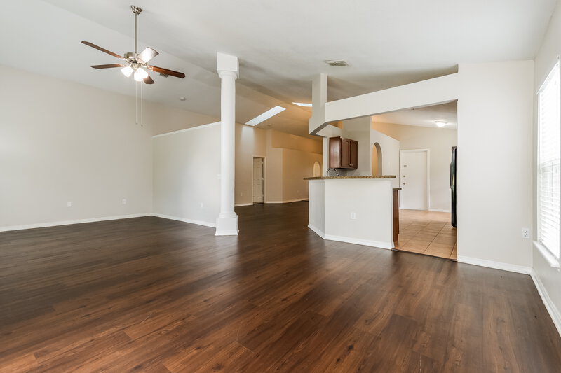 2,210/Mo, 2372 Queenswood Cir Kissimmee, FL 34743 Living Room View 2