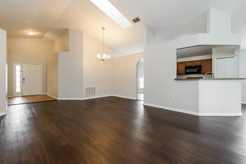 2,210/Mo, 2372 Queenswood Cir Kissimmee, FL 34743 Living Room View 4